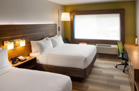 Holiday Inn Express Hotel & Suites Woodland Hills By Ihg Los Angeles Exteriör bild