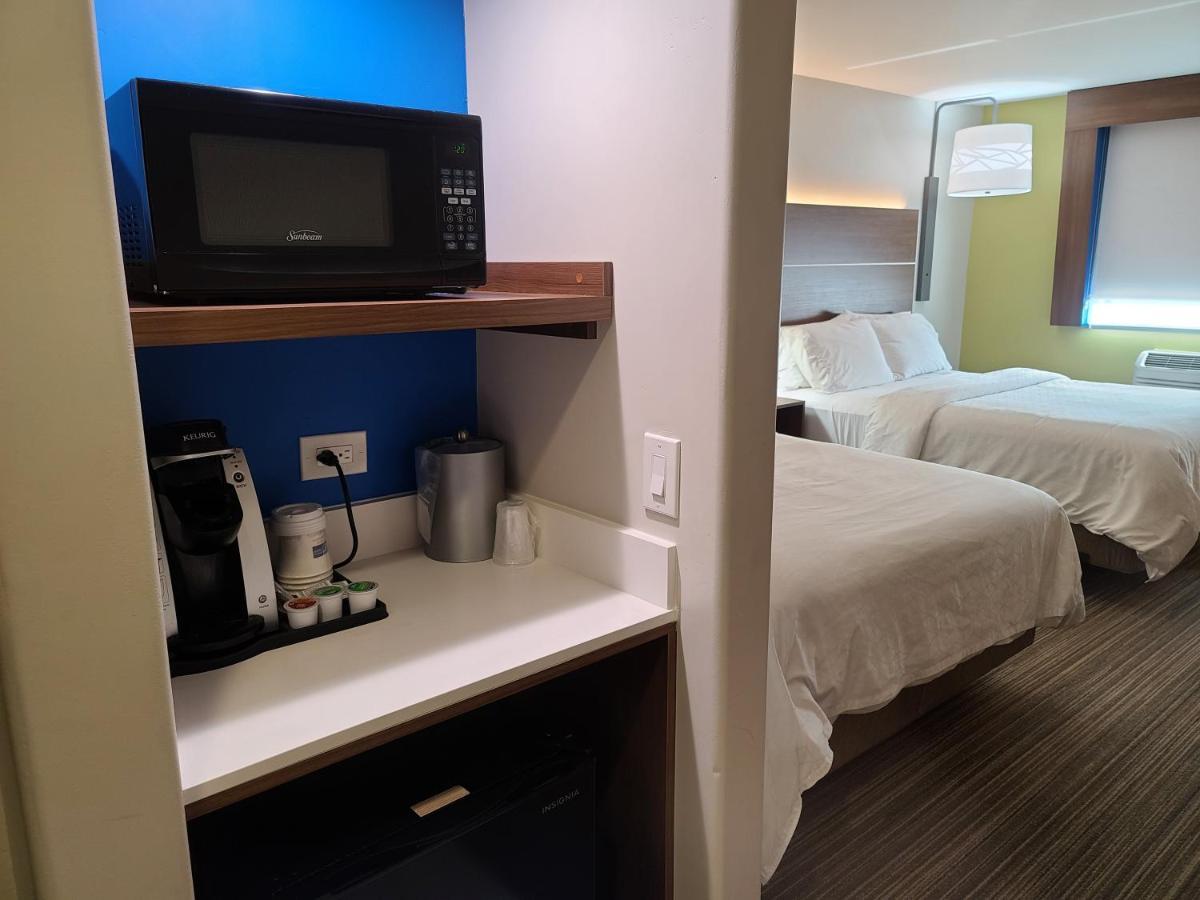 Holiday Inn Express Hotel & Suites Woodland Hills By Ihg Los Angeles Exteriör bild