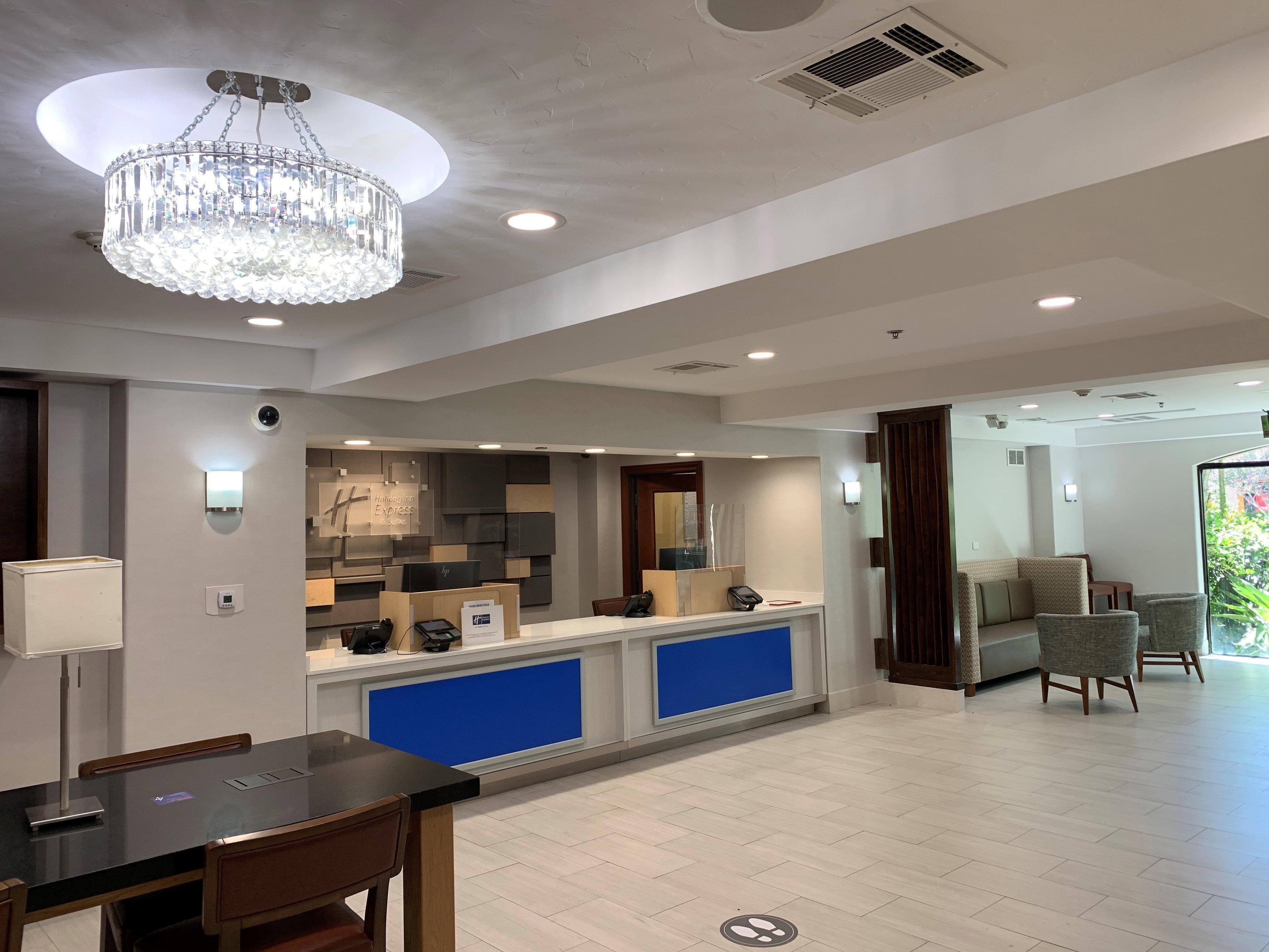 Holiday Inn Express Hotel & Suites Woodland Hills By Ihg Los Angeles Exteriör bild