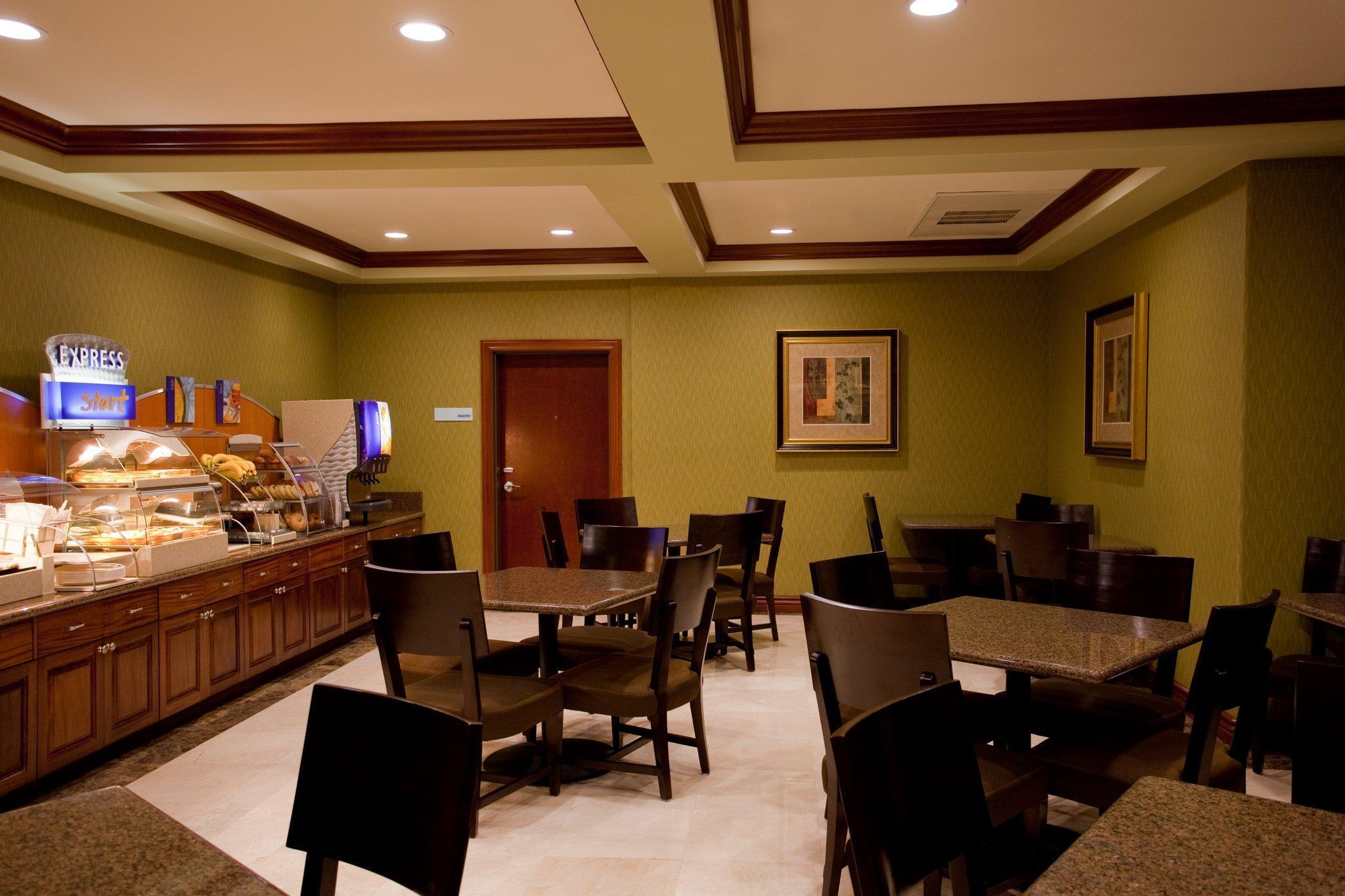 Holiday Inn Express Hotel & Suites Woodland Hills By Ihg Los Angeles Exteriör bild