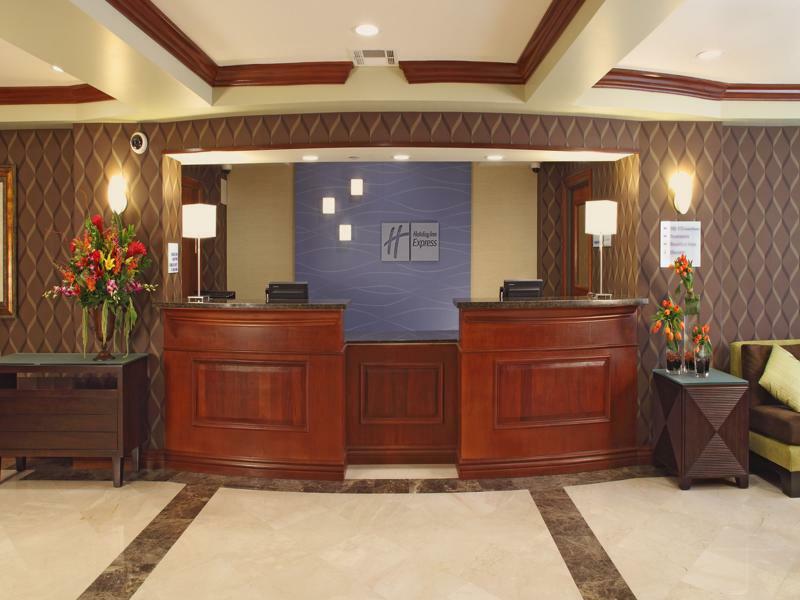 Holiday Inn Express Hotel & Suites Woodland Hills By Ihg Los Angeles Exteriör bild