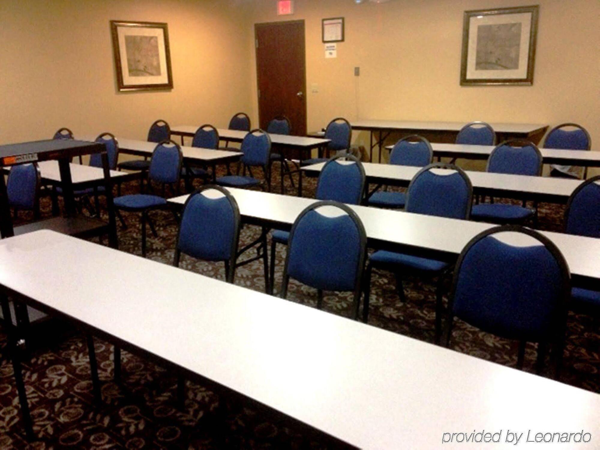 Holiday Inn Express Hotel & Suites Woodland Hills By Ihg Los Angeles Exteriör bild